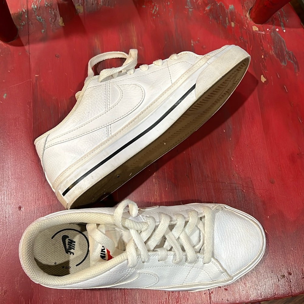 Nike 6.5 white leather